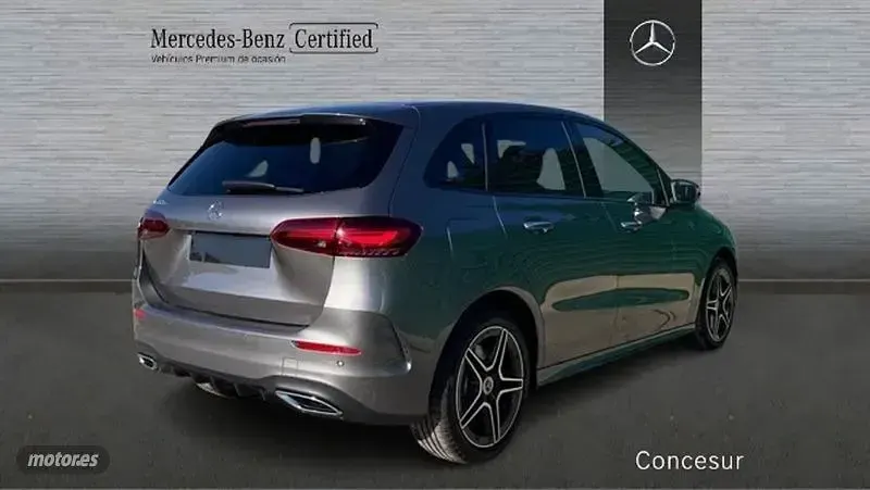 Usado Mercedes B250 217 CV (159 kW) 2025 Gris Utilitario