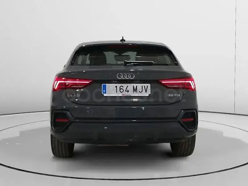 Usado Audi Q3 Sportback Advanced Plus 150 CV (110 kW) 2023 Gris / plata SUV