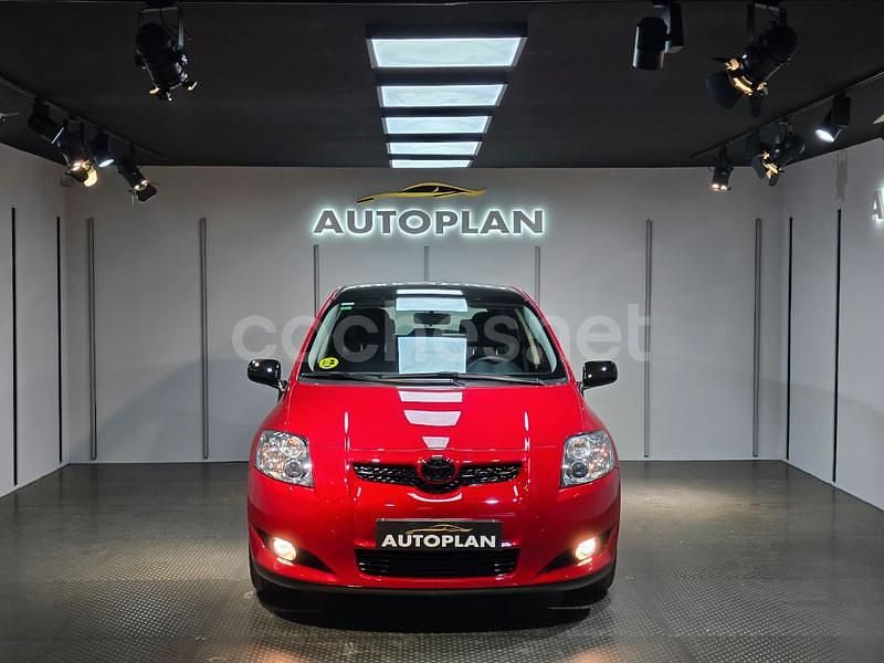 Usado Toyota Auris Active 90 CV (66 kW) 2009 Rojo Berlina