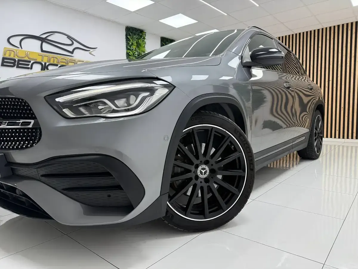 Usado Mercedes GLA220 190 CV (139 kW) 2021 Gris SUV