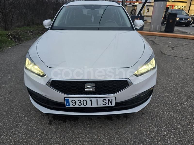 Usado Seat Leon Reference 115 CV (84 kW) 2021 Blanco Familiar