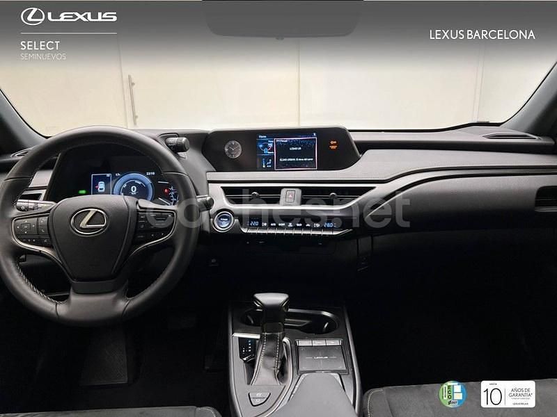 Usado Lexus UX Business Edition 184 CV (135 kW) 2022 Blanco SUV