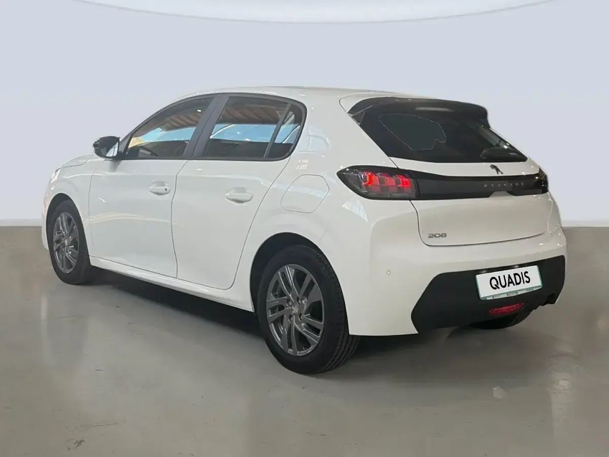 Usado Peugeot 208 Active 75 CV (55 kW) 2022 Blanco Utilitario