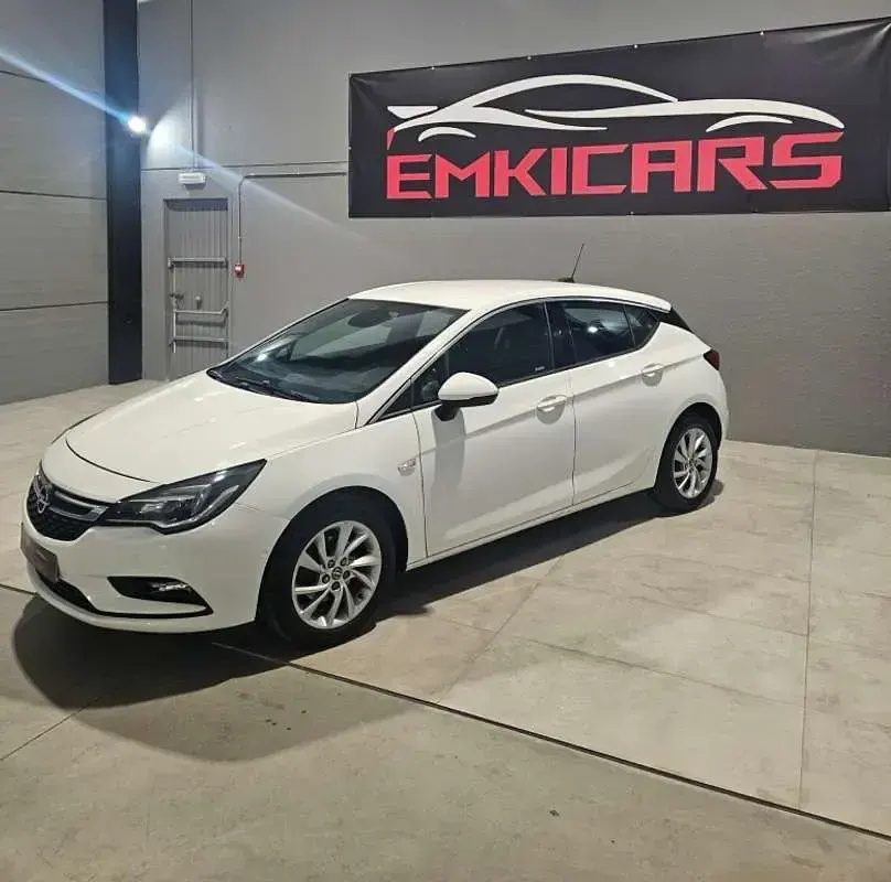 Usado Opel Astra Business 110 CV (80 kW) 2018 Blanco Utilitario