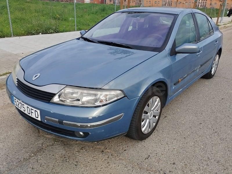 Usado Renault Laguna II Expression 120 CV (88 kW) 2004 Gris / plata Berlina
