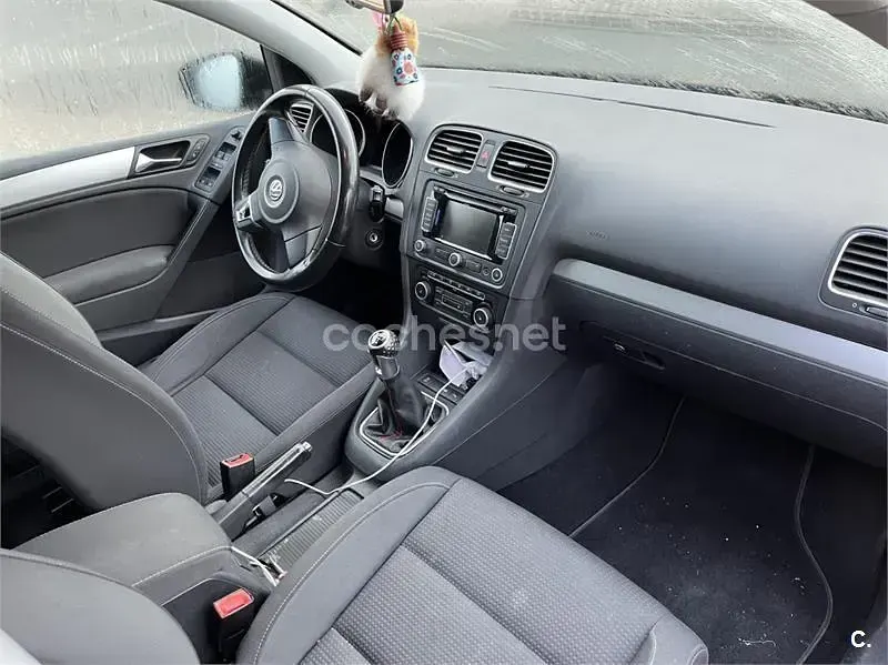 Usado VW Golf VI Sport 105 CV (77 kW) 2011 Negro Utilitario