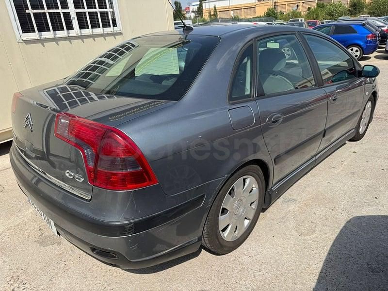 Usado Citroën C5 110 CV (80 kW) 2005 Gris / plata Berlina