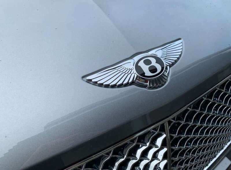 Gris Usado 2022 Bentley Bentayga SUV | 253.000 € (Super precio) - Imagen 1/4