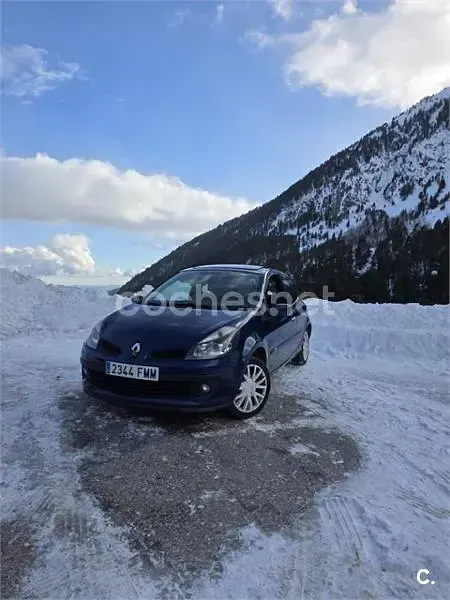 Usado Renault Clio II Dynamique 85 CV (62 kW) 2007 Azul Berlina