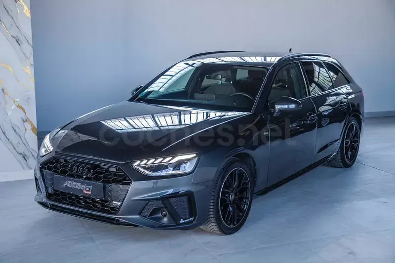 Usado Audi A4 S-Line 150 CV (110 kW) 2024 Gris / plata Familiar