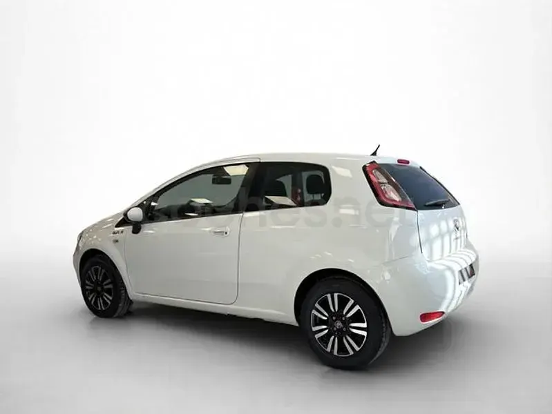 Käytetty Fiat Punto 69 HP (50 kW) 2017 Valkoinen Viistoperä