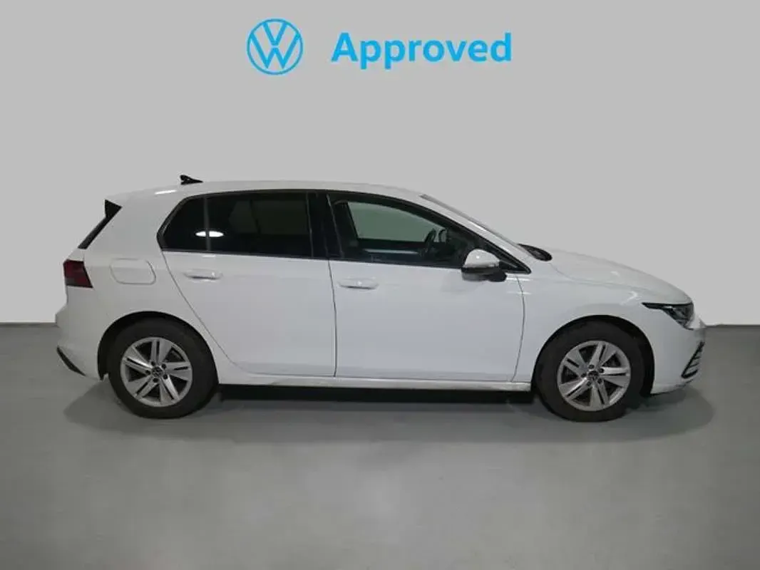 Usado VW Golf VIII Life 131 CV (96 kW) 2020 Blanco Utilitario