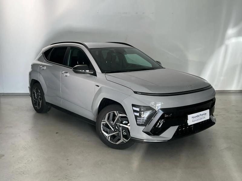 Usado Hyundai Kona N Line 129 CV (94 kW) 2025 Gris/plata SUV