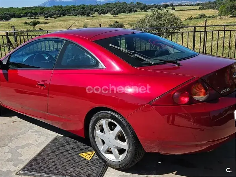 Usado Ford Cougar 170 CV (125 kW) 1999 Rojo Coupe