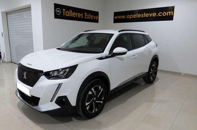Usado Peugeot 2008 Active 110 CV (80 kW) 2021 Blanco SUV