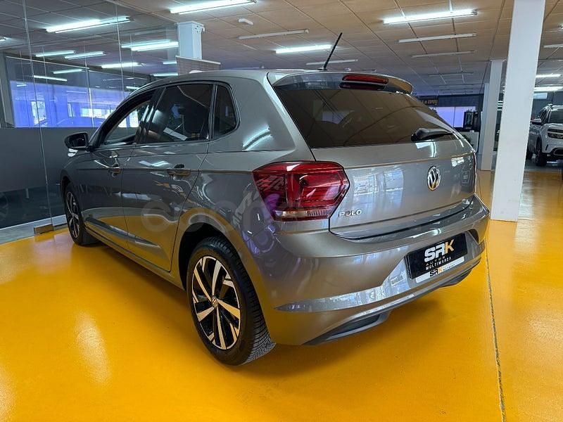 Usado VW Polo Sportline 116 CV (85 kW) 2019 Gris / plata Utilitario