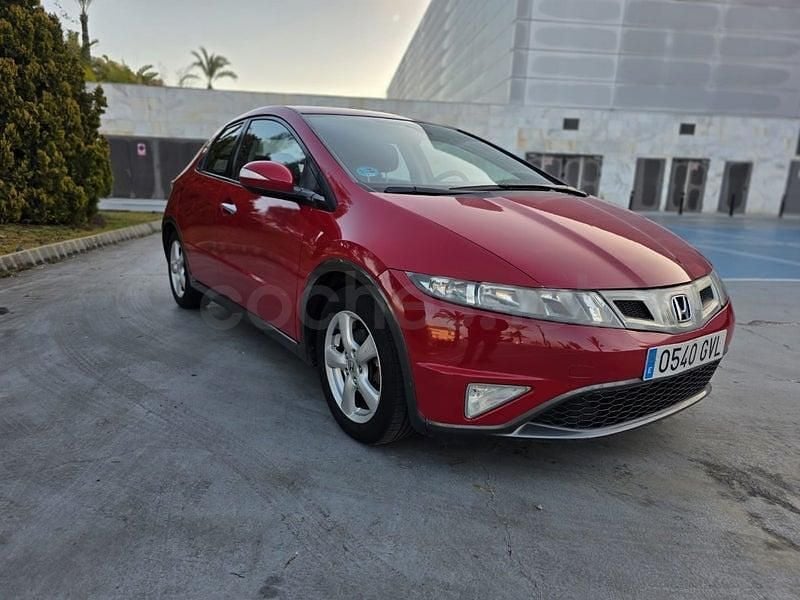 Usado Honda Civic Sport 100 CV (73 kW) 2010 Rojo Berlina