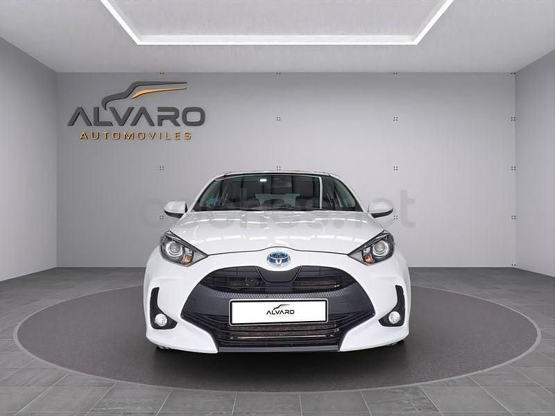 Usado Toyota Yaris Hybrid Business Edition 116 CV (85 kW) 2021 Blanco Berlina