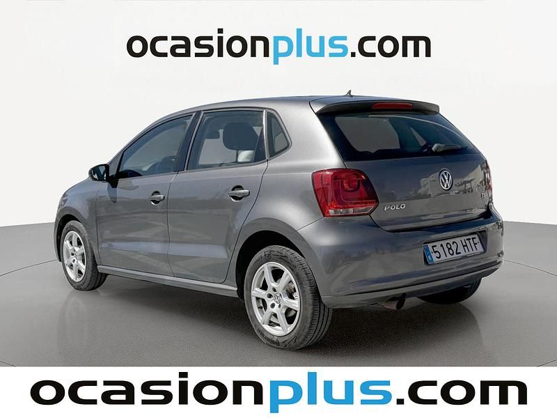 Usado VW Polo Advance 90 CV (66 kW) 2013 Gris Utilitario