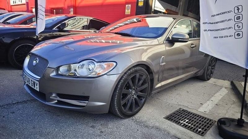 Usado Jaguar XF Luxury 241 CV (177 kW) 2010 Gris Berlina