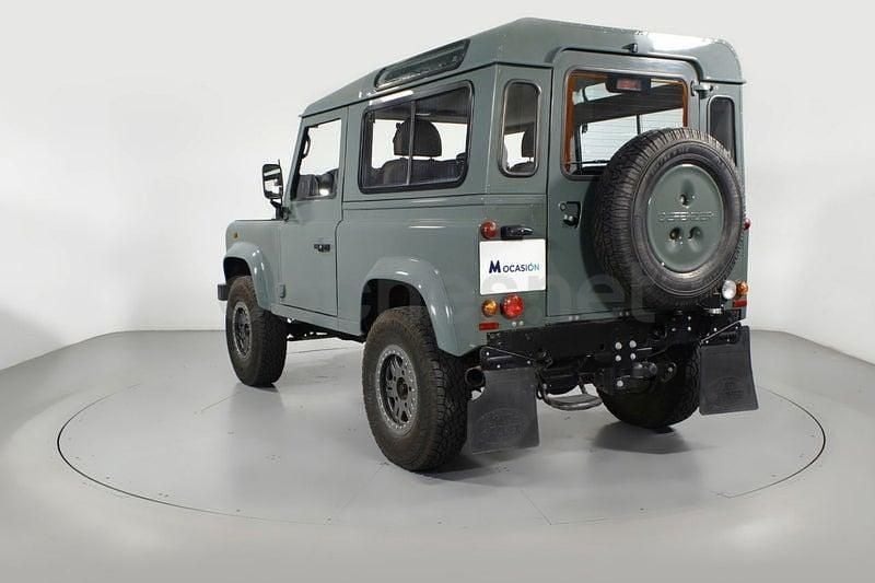 Usado Land Rover Defender 122 CV (89 kW) 2007 Verde Familiar