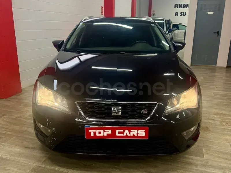 Usado Seat Leon FR 150 CV (110 kW) 2015 Negro Familiar