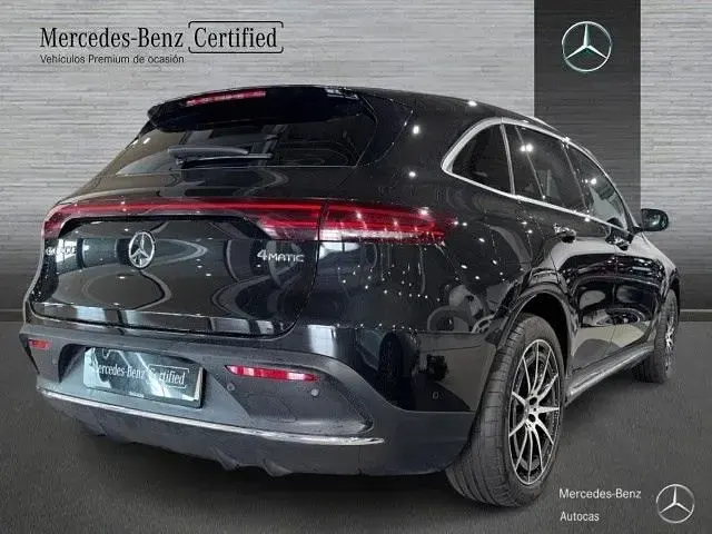 Usado Mercedes EQC400 300 kW (408 CV) 2021 Negro obsidiana SUV
