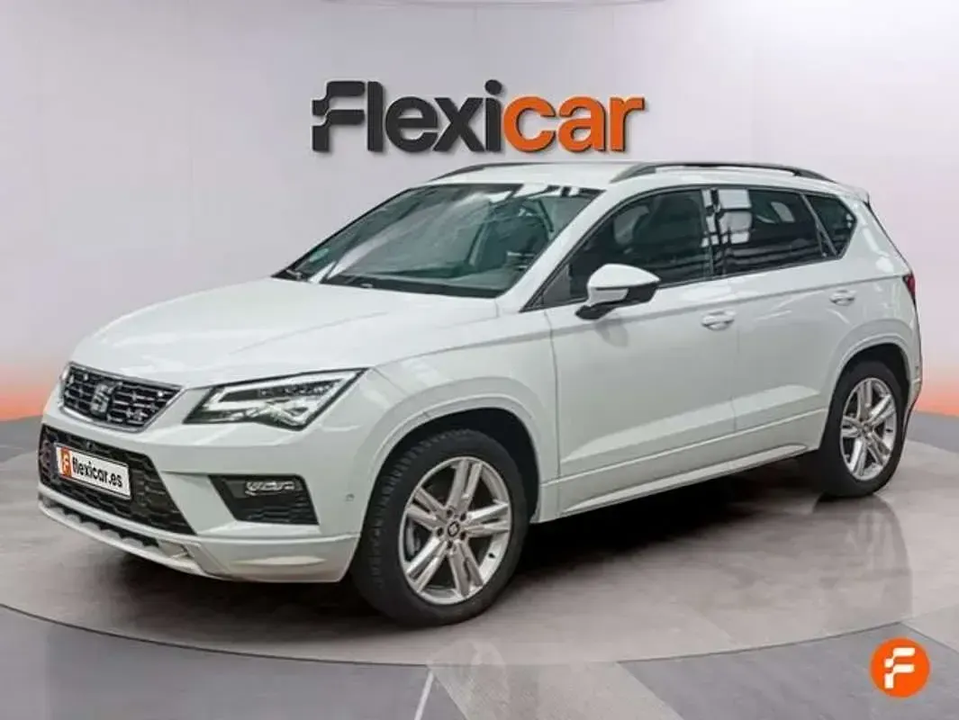 Usado Seat Ateca 4Drive 190 CV (139 kW) 2018 Blanco SUV