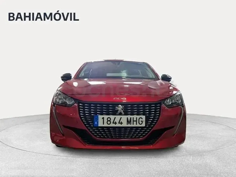 Usado Peugeot 208 Active 100 CV (73 kW) 2023 Rojo Utilitario