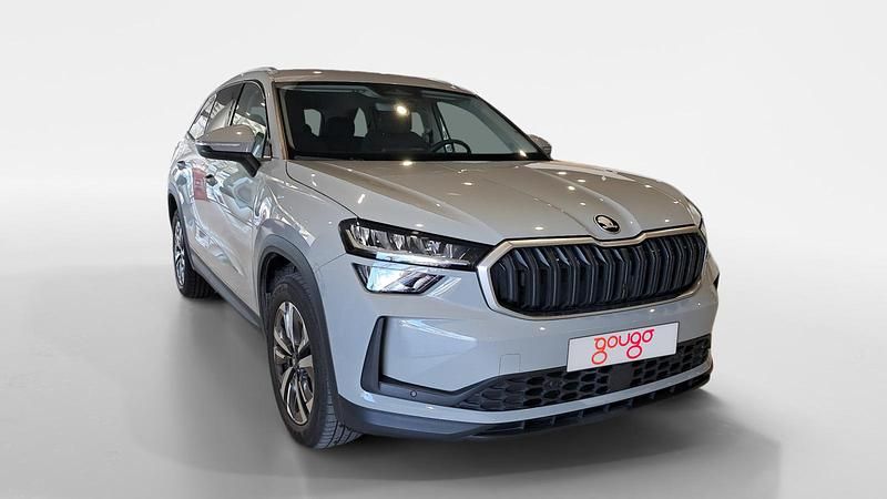 Usado Skoda Kodiaq Selection 150 CV (110 kW) 2025 Gris / plata SUV