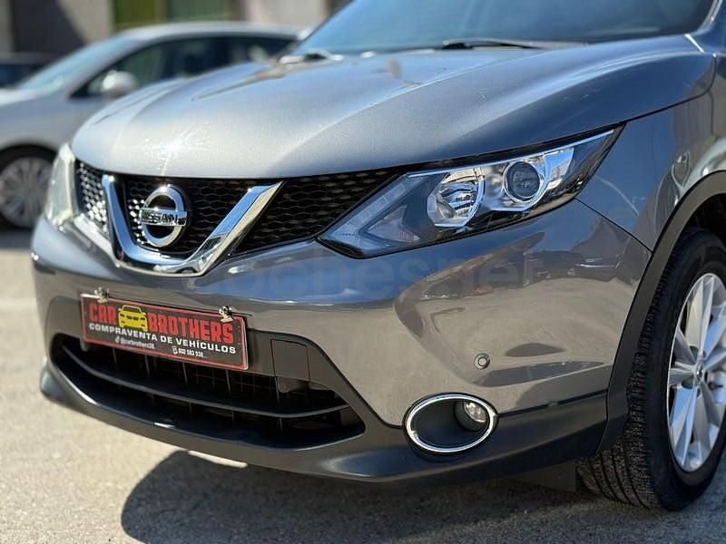 Usado Nissan Qashqai Acenta 110 CV (80 kW) 2014 Gris / plata SUV