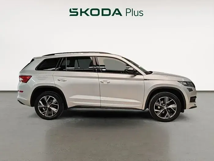 Usado Skoda Kodiaq SportLine 150 CV (110 kW) 2018 Gris plata SUV