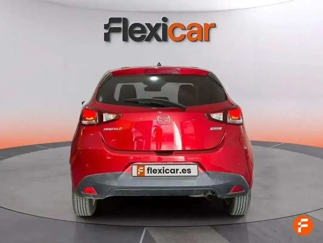 Usado Mazda 2 Style 90 CV (66 kW) 2016 Burdeos Utilitario