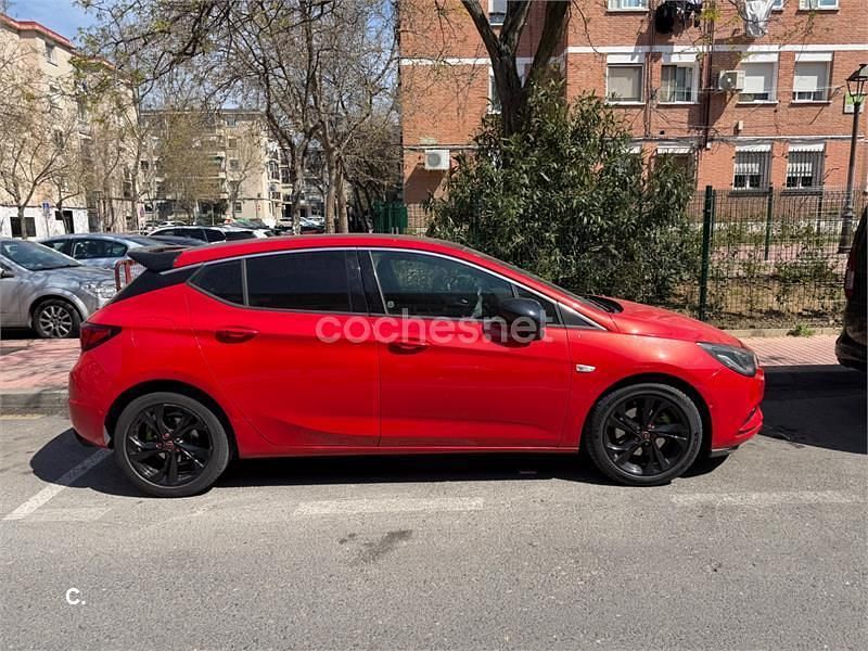 Usado Opel Astra Dynamic 136 CV (100 kW) 2016 Rojo Berlina