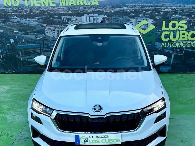 Usado Skoda Karoq SportLine 150 CV (110 kW) 2023 Blanco SUV