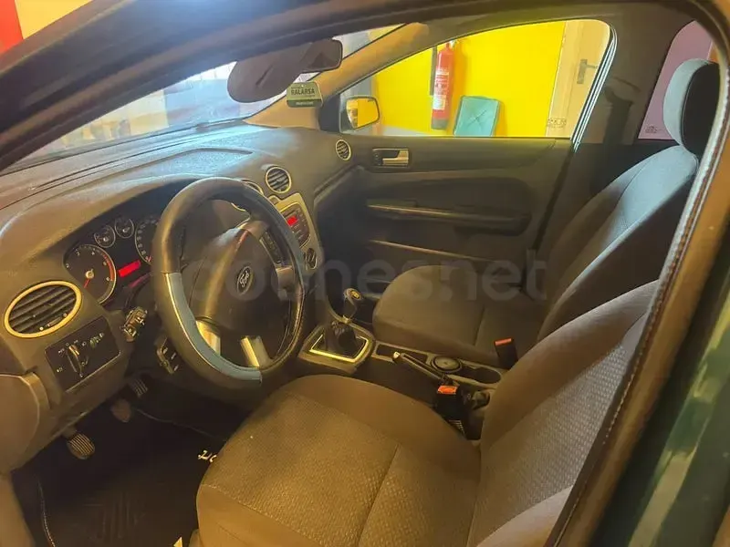 Usado Ford Focus Trend 115 CV (84 kW) 2007 Verde Berlina
