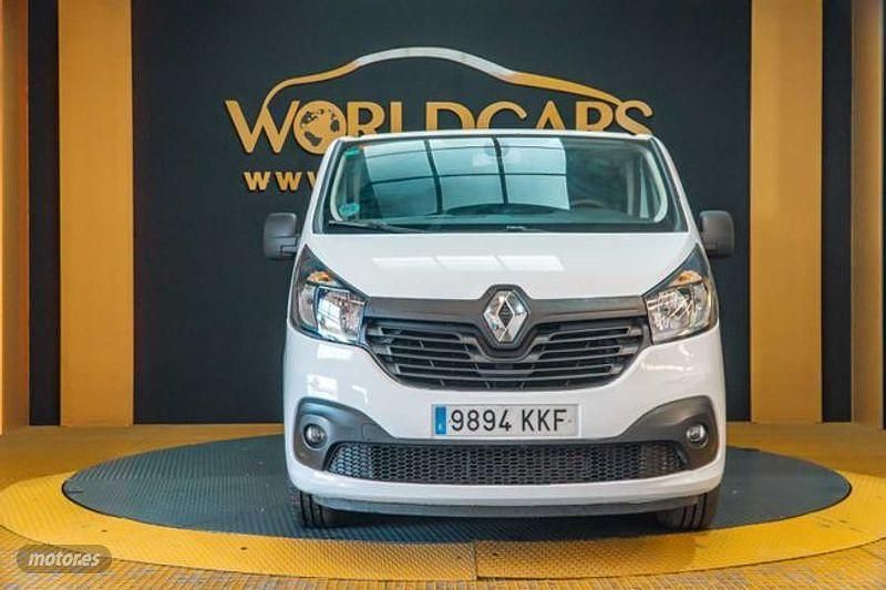 Usado Renault Trafic 125 CV (91 kW) 2018 Blanco Monovolumen