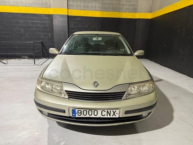 Usado Renault Laguna II Authentique 100 CV (73 kW) 2004 Gris / plata Berlina