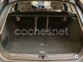 Usado BMW 318 Comfort Edition 143 CV (105 kW) 2014 Gris / plata Familiar