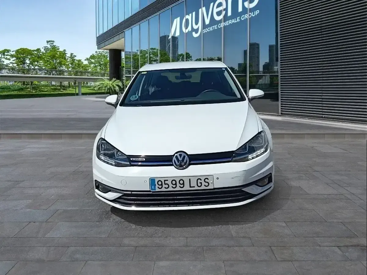 Usado VW Golf VIII Edition 131 CV (96 kW) 2020 Blanco Utilitario
