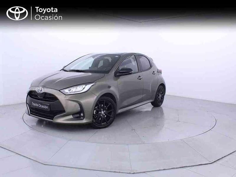 Marrón Usado 2023 Toyota Yaris Hybrid Style Utilitario | 18.475 € (Precio justo) - Imagen 1/3