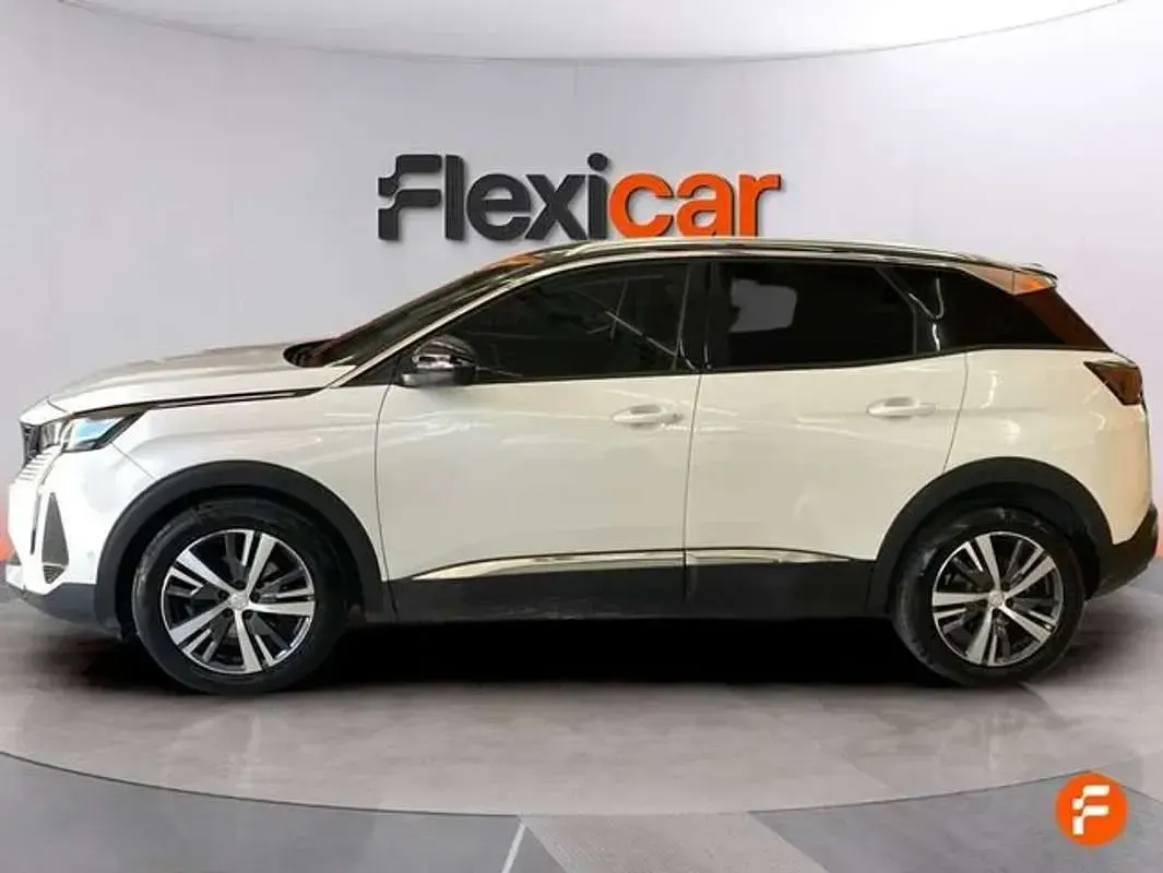 Usado Peugeot 3008 Allure 131 CV (96 kW) 2021 Blanco SUV