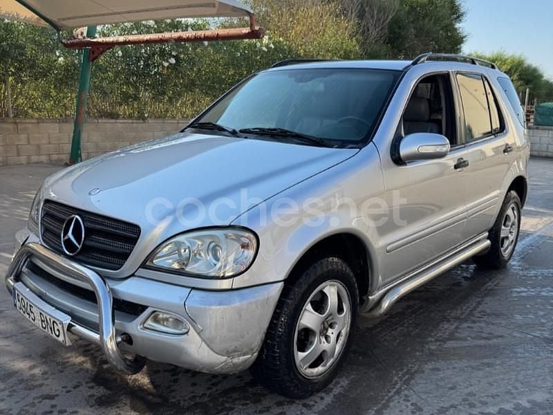 Gris / plata Usado 2003 Mercedes ML270 SUV | 4499 € (Buen precio) - Imagen 1/4