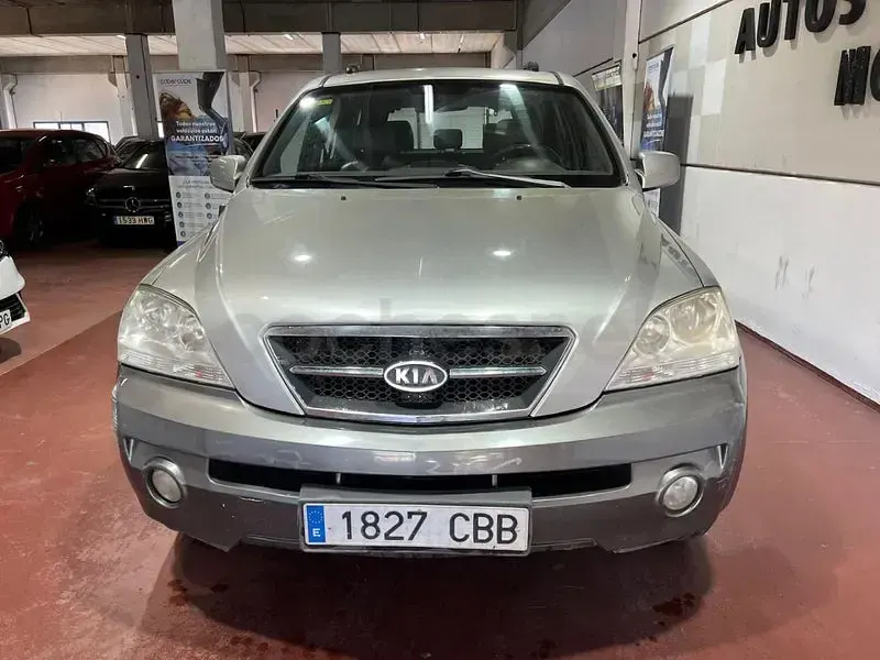 Usado Kia Sorento EX 140 CV (102 kW) 2002 Gris / plata SUV