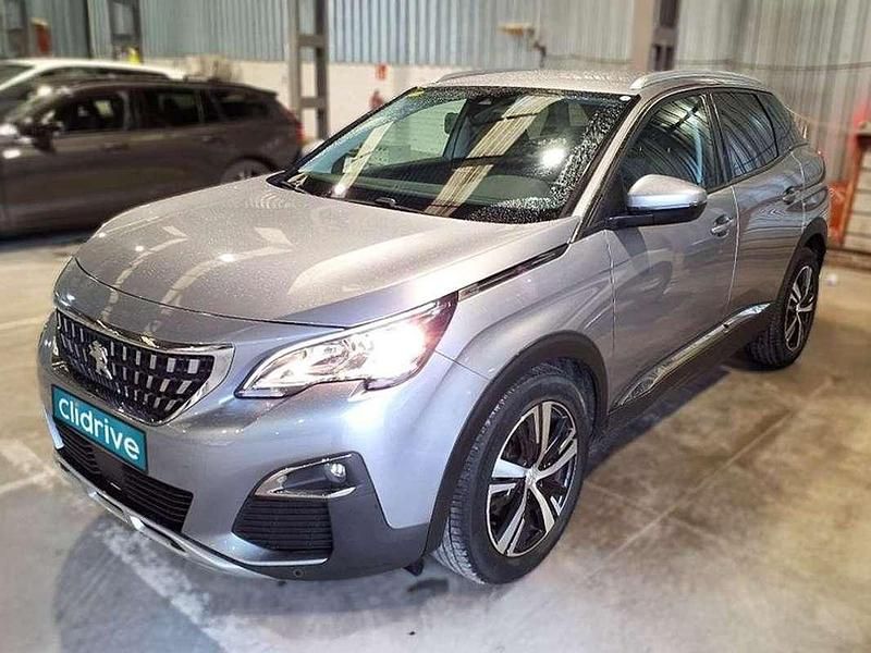 Usado Peugeot 3008 Allure 131 CV (96 kW) 2020 Gris SUV