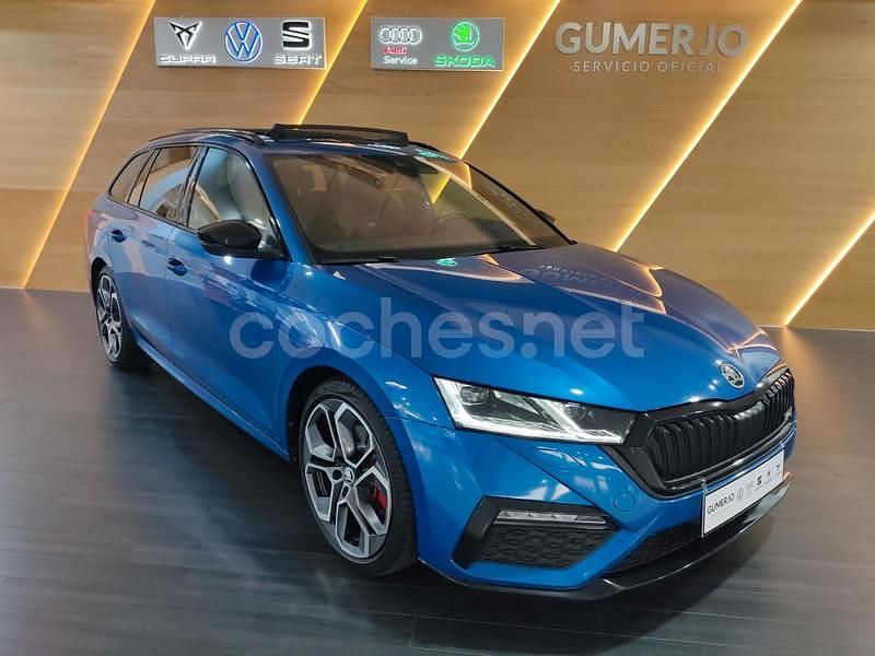 Azul Usado 2021 Skoda Octavia RS Familiar | 27.800 € (Un poco caro) - Imagen 1/4