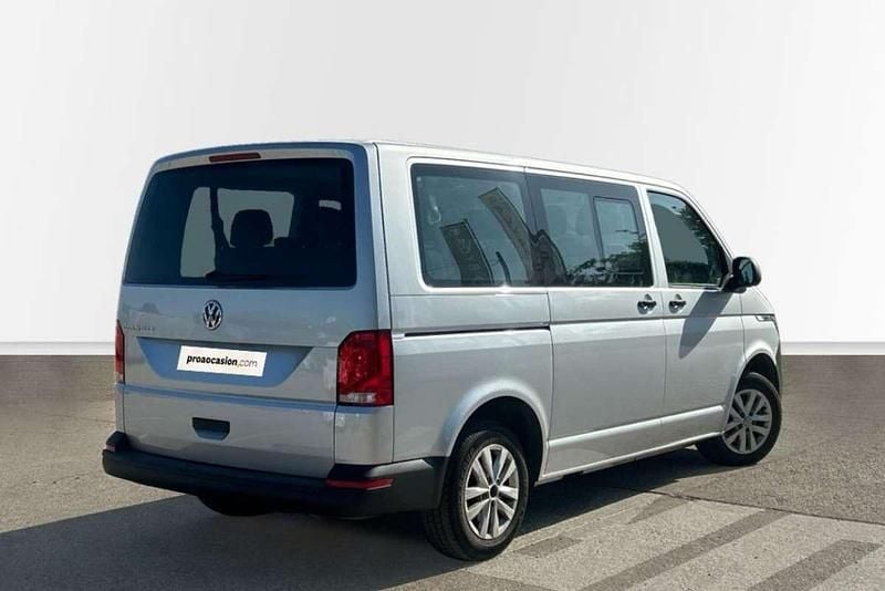 Usado VW Caravelle 110 CV (80 kW) 2021 Plateado Van
