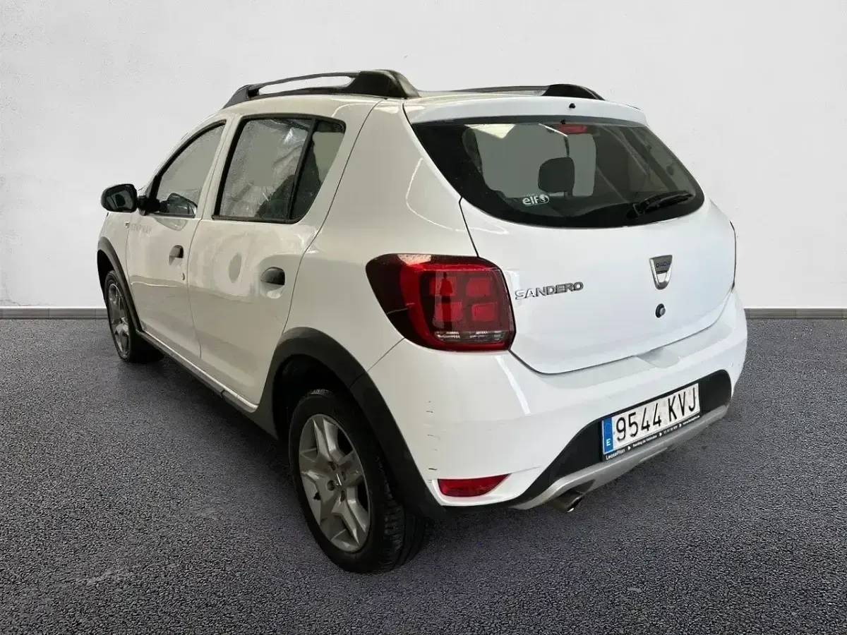 Usado Dacia Sandero Essentiel 90 CV (66 kW) 2019 Blanco