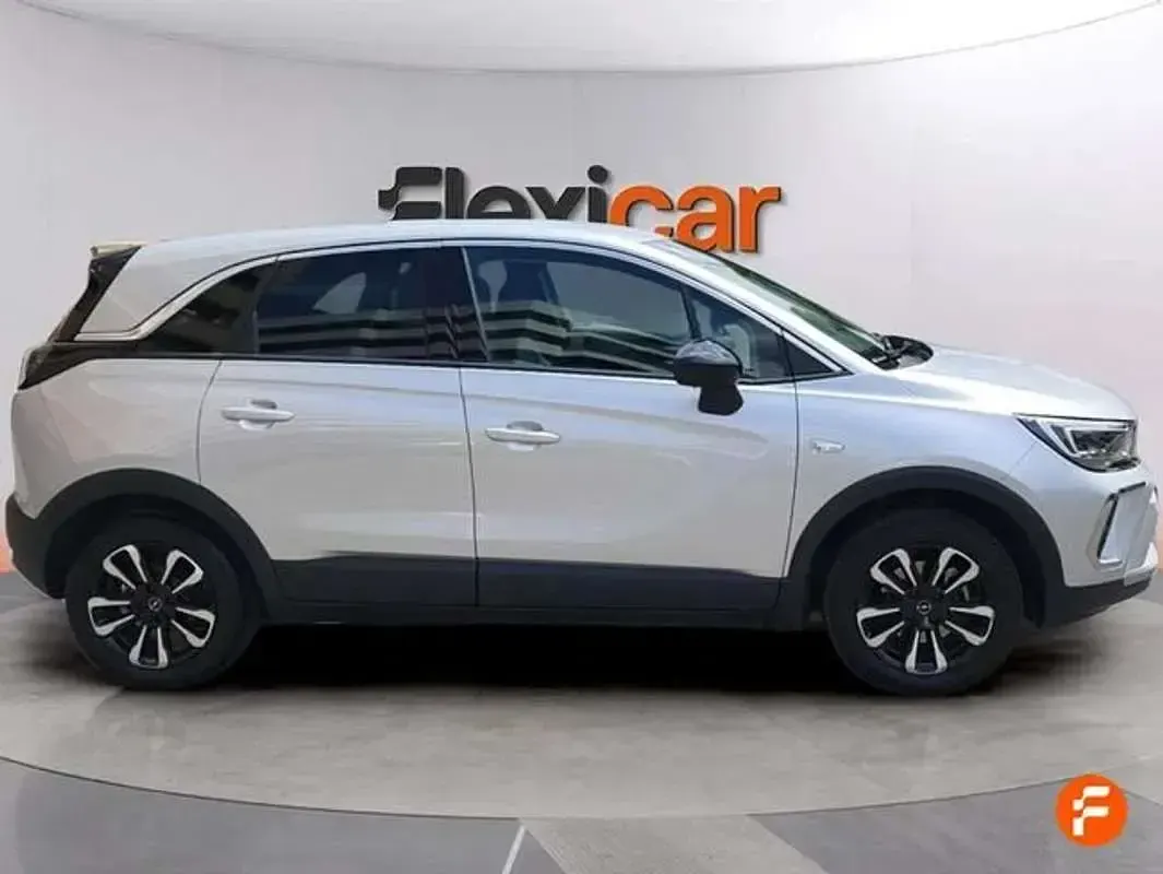 Usado Opel Crossland Elegance 110 CV (80 kW) 2024 Blanco SUV