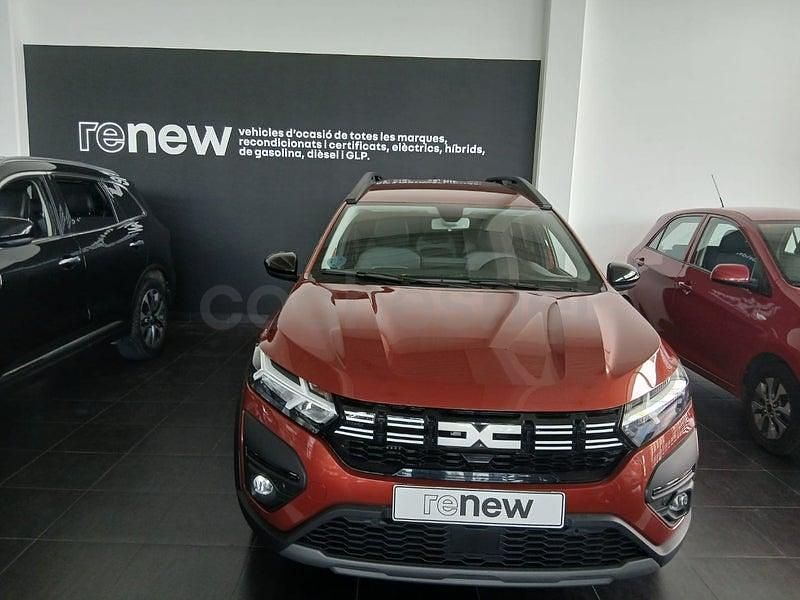 Usado Dacia Jogger Extreme 100 CV (73 kW) 2022 Naranja Monovolumen